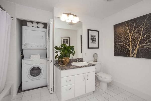 2BR/2BA Condo · San Francisco photo 3