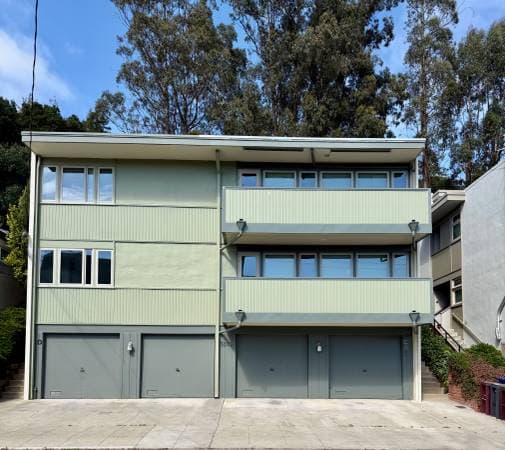 2BR/1BA Apartment · Oakland photo 1