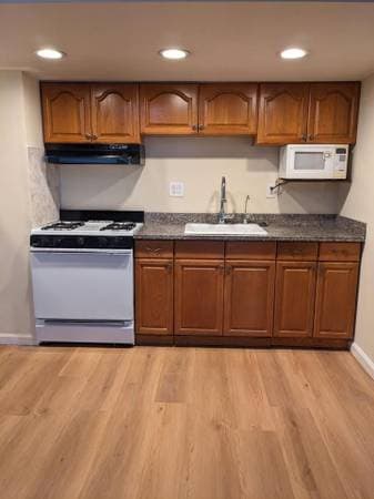 2BR/1BA Apartment · San Francisco photo 5