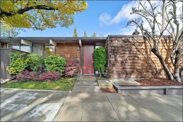1BR/1BA Townhouse · Palo Alto photo 1