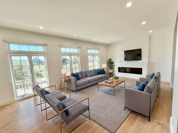 3BR/2BA Apartment · San Francisco photo 2