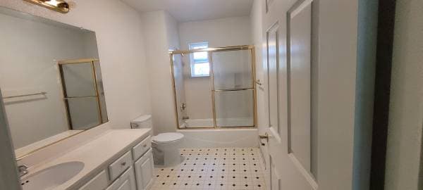 2BR/2BA Apartment · Belmont photo 4