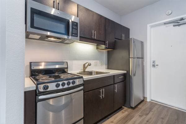0BR/1BA Apartment · San Francisco photo 5