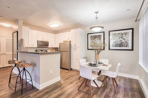 2BR/2BA Apartment · San Jose photo 2