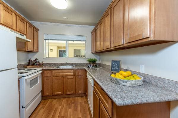 2BR/2BA Apartment on Creekside Dr · Walnut Creek photo 2
