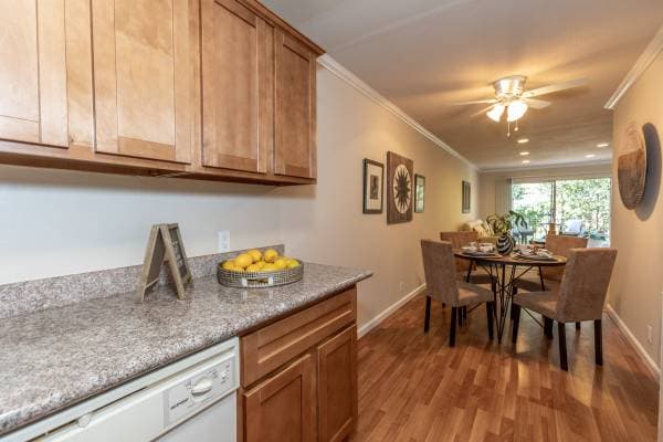 2BR/2BA Apartment on Creekside Dr · Walnut Creek photo 3