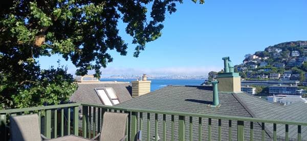 1BR/1BA Apartment · Sausalito photo 1