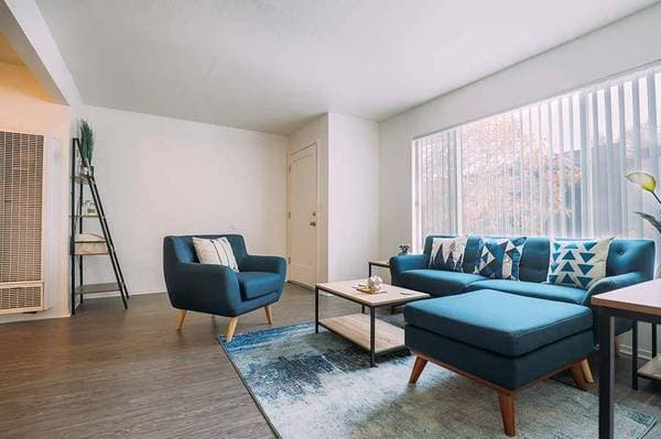 3BR/1BA Apartment on 1/2 W K St Near 5th And J Street · Port Costa photo 1