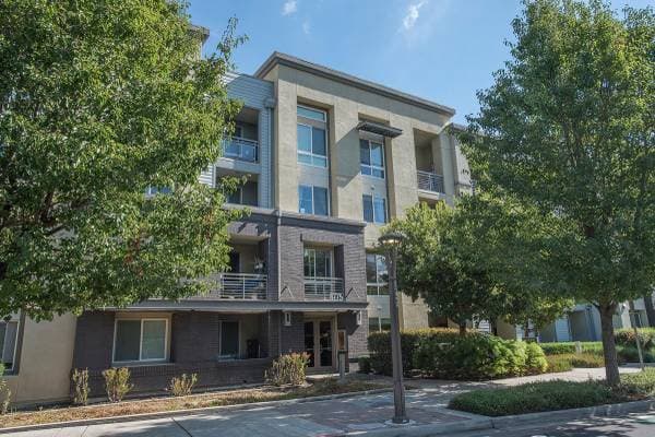 0BR/1BA Apartment on Golden Gate · Dublin photo 4