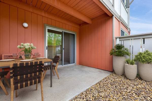2BR/1BA Apartment on Pennsylvania Avenue · Fremont photo 1