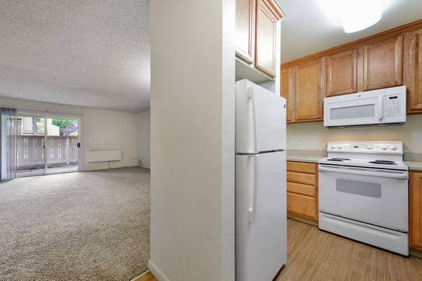 2BR/1BA Apartment on Pennsylvania Avenue · Fremont photo 2