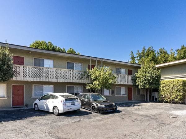 0BR/1BA Condo on Laurel St - 10 · Santa Cruz photo 1