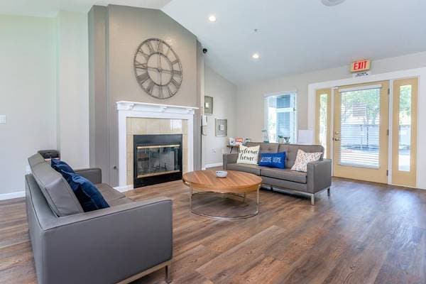 2BR/2BA Apartment on North Milpitas Boulevard · Milpitas photo 2