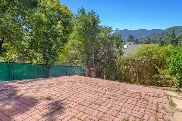 1BR/1BA Single Family House on Sacramento Ave · San Anselmo photo 2