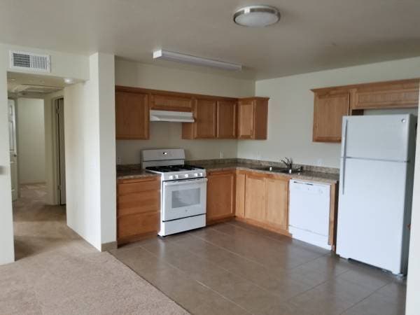 2BR/1BA Apartment on Butterfly Lane · Santa Rosa photo 1