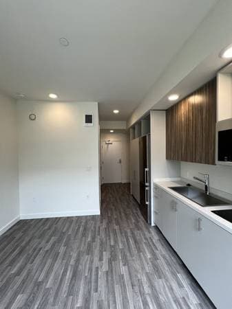 0BR/1BA Apartment · Oakland photo 4