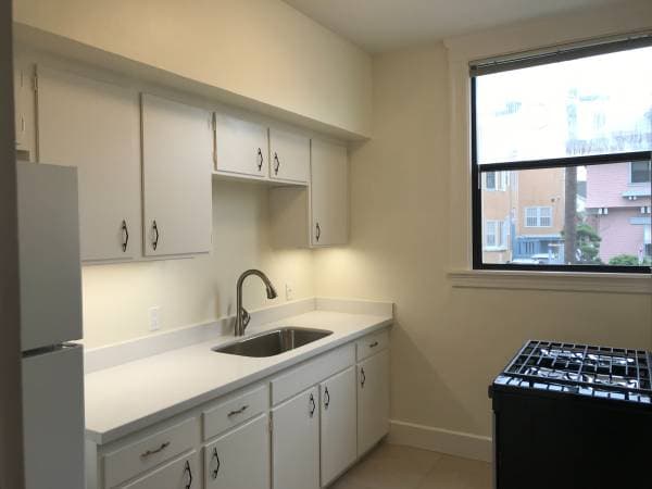 1BR/1BA Apartment on 3rd Ave. Apt. · Oakland photo 4