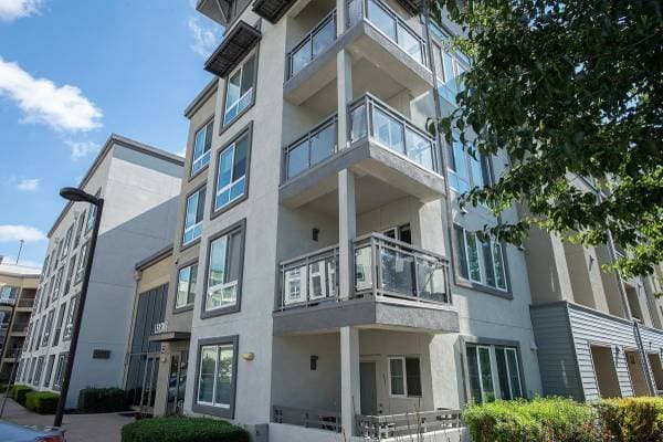 0BR/1BA Apartment on Golden Gate · Dublin photo 3
