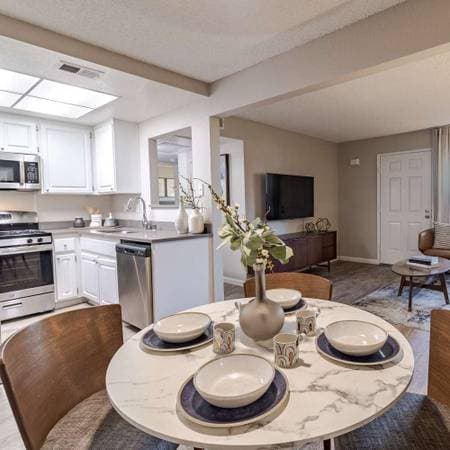 2BR/2BA Apartment on Paseo Padre Pkwy · Fremont photo 5