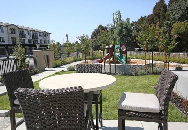 2BR/2BA Apartment on Business Center Dr. · Fairfield photo 2