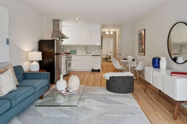 1BR/1BA Apartment on Clay · San Francisco photo 4