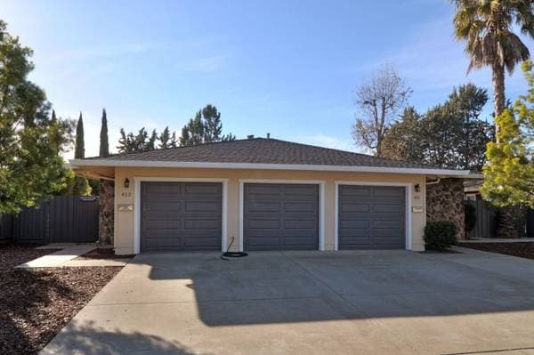 3BR/2BA Duplex on Pinehurst Ave · San Jose photo 1