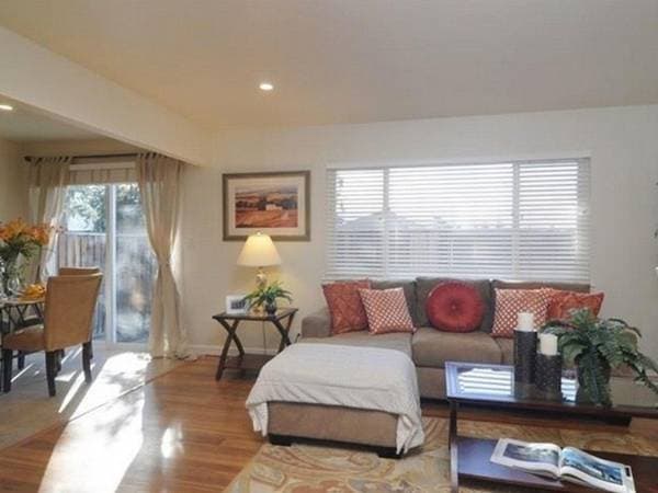 3BR/2BA Duplex on Pinehurst Ave · San Jose photo 3