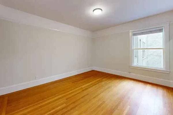 701 Taylor photo 5
