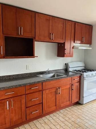 2BR/1BA Apartment on Morrow Drive · Richmond photo 1
