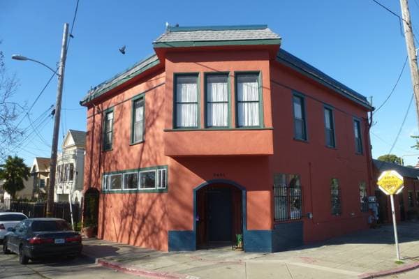 0BR/1BA Loft · Emeryville photo 1