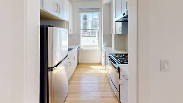 0BR/1BA Apartment on California · San Francisco photo 3
