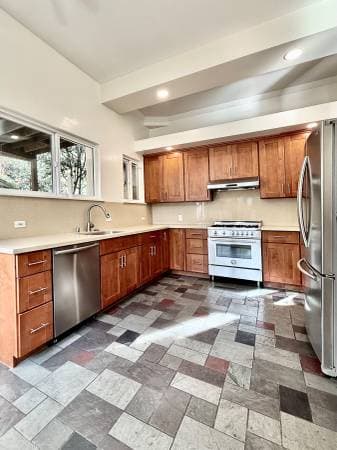 2BR/1BA Single Family House on Claremont Ave · Berkeley photo 4