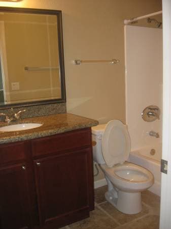 2BR/2BA Condo · Fremont photo 5