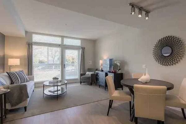 Great 2 Bedroom Townhome photo 5