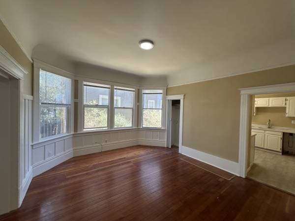 4BR/2BA Apartment · Emeryville photo 3