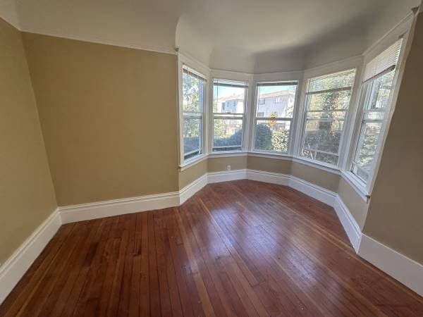 4BR/2BA Apartment · Emeryville photo 5