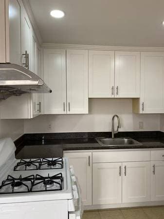 2BR/1BA Apartment · Albany photo 1