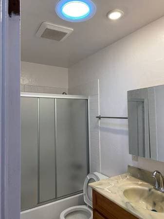 2BR/1BA Apartment · Albany photo 3