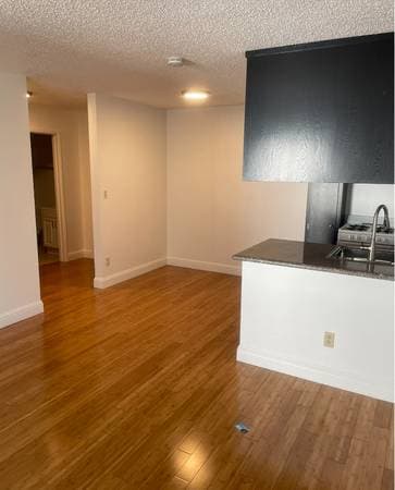 Apartments on Garland Ave · Oakland photo 2