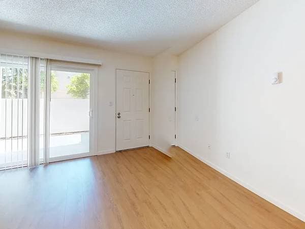 SPACIOUS BRIGHT CUL photo 5
