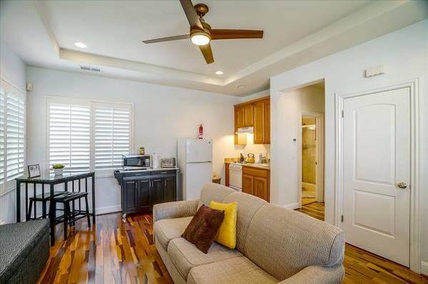 1BR/1BA In Law Adu on Ervin Ct · Gilroy photo 2