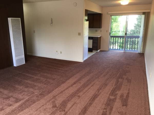 3BR/2BA Duplex · Hayward photo 1