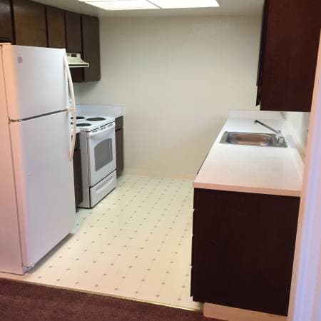 3BR/2BA Duplex · Hayward photo 3