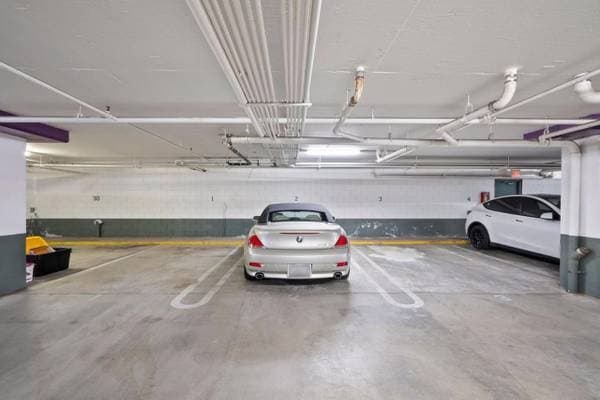 1BR/1BA Condo on W Parr Ave · Redwood Estates photo 3