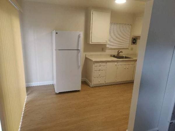 2BR/2BA Townhouse · Hayward photo 3
