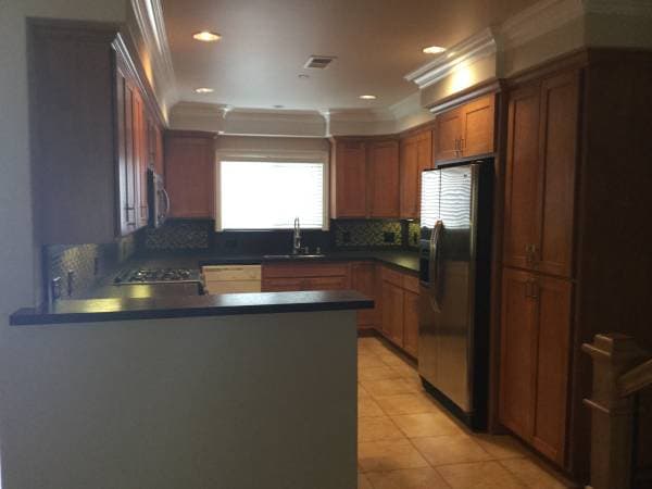 3BR/3BA Townhouse · San Carlos photo 2