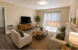 Spacious natural light filled remodeled house in San Leandro photo 2