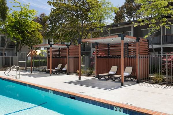 2BR/1BA Apartment on Orchard Avenue · Hayward photo 2