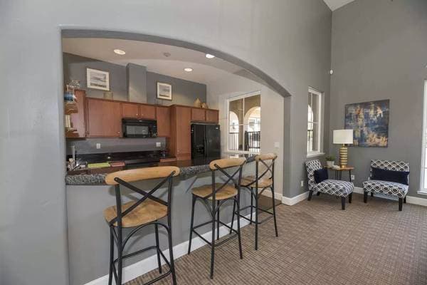 2BR/2BA Apartment on Valle Vista Ave · Vallejo photo 1