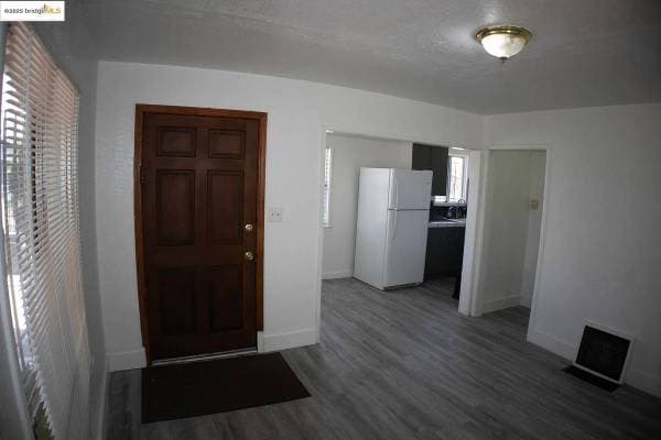 2BR/1BA Duplex · Oakland photo 5